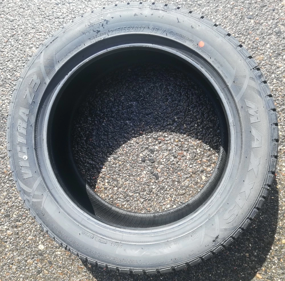 MAXXIS VICTRA MA-Z3 215/55R17