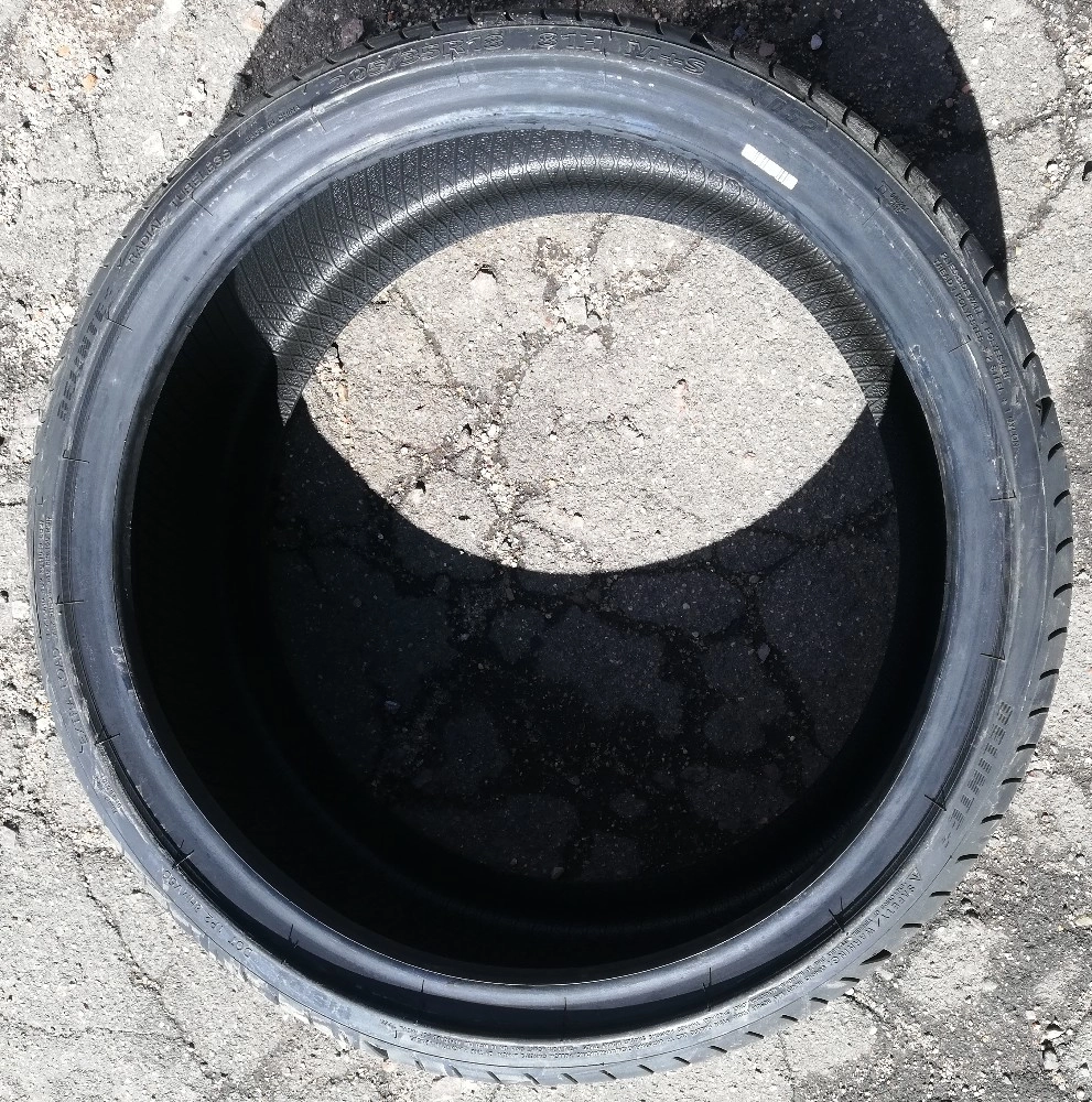 DELINTE DS2 275/40R19