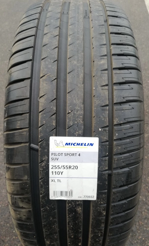 MICHELIN PILOT SPORT 4 SUV 255/50R19