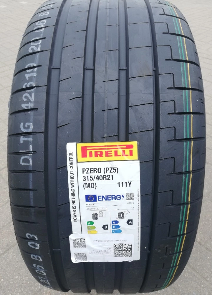 PIRELLI P ZERO PZ5 325/35R22