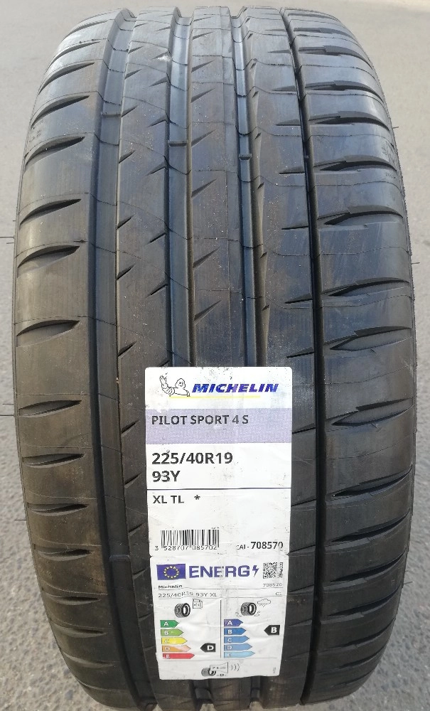 MICHELIN PILOT SPORT 4 S 265/40R21