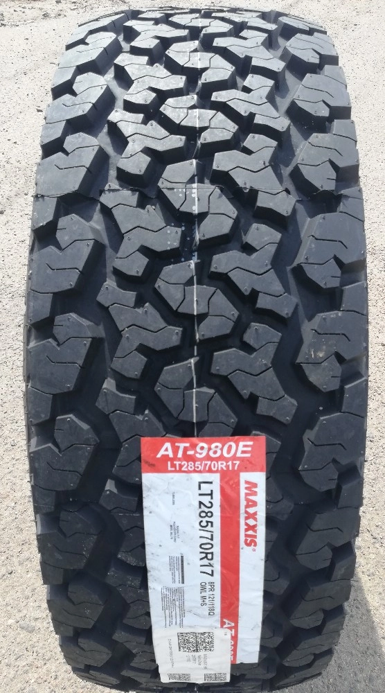 MAXXIS BRAVO A/T 980 33/10.5R15