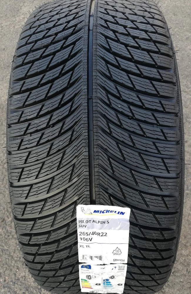 MICHELIN PILOT ALPIN 5 SUV 275/35R22