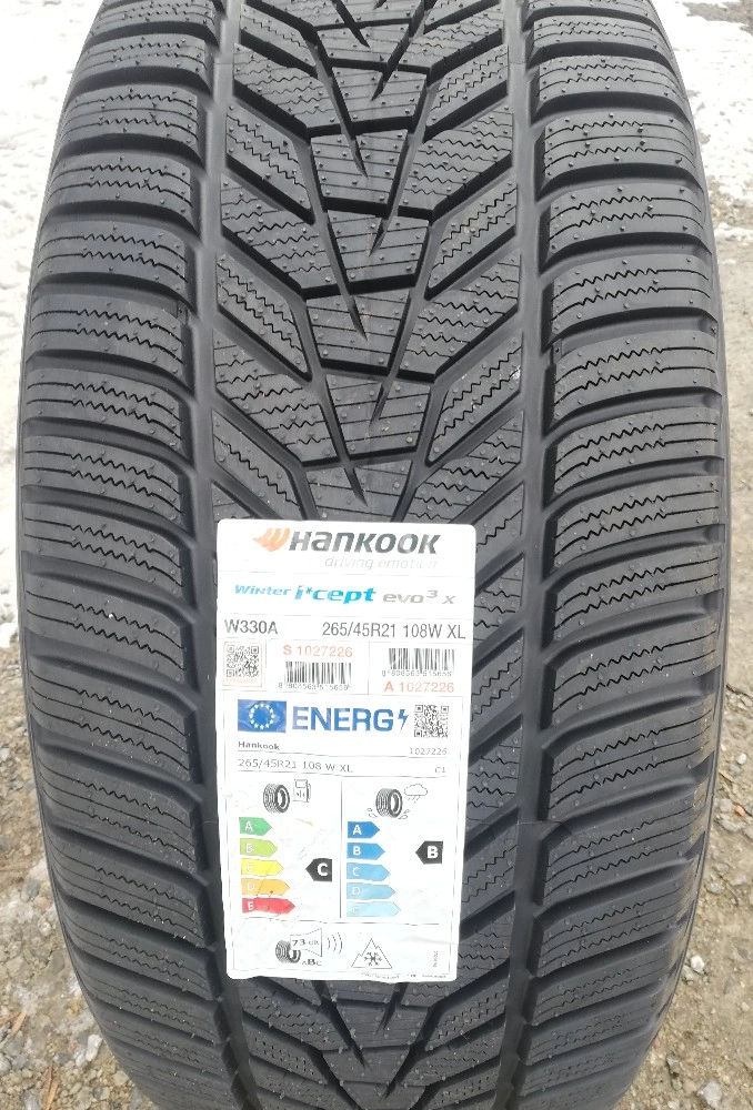 HANKOOK WINTER I*CEPT EVO3 W330A SUV 215/65R17