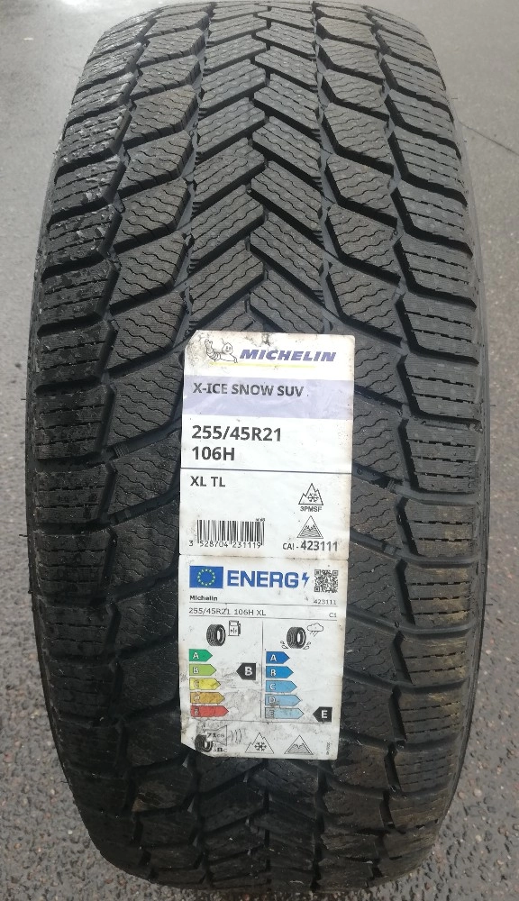 MICHELIN X-ICE SNOW SUV 285/35R22